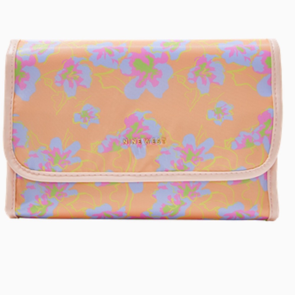 NINE WEST Hanging Travel Organizer